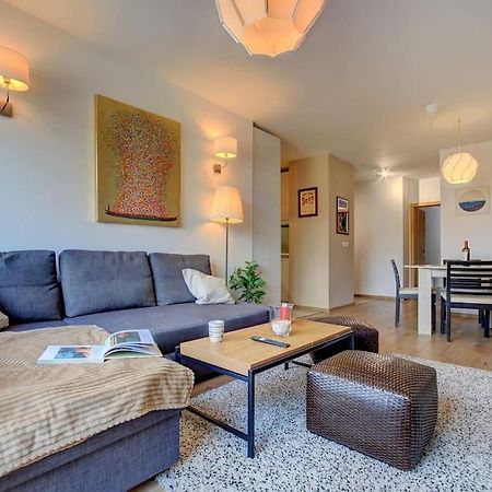 Spacious Home Office With Secure Garage In Sofia Exteriör bild